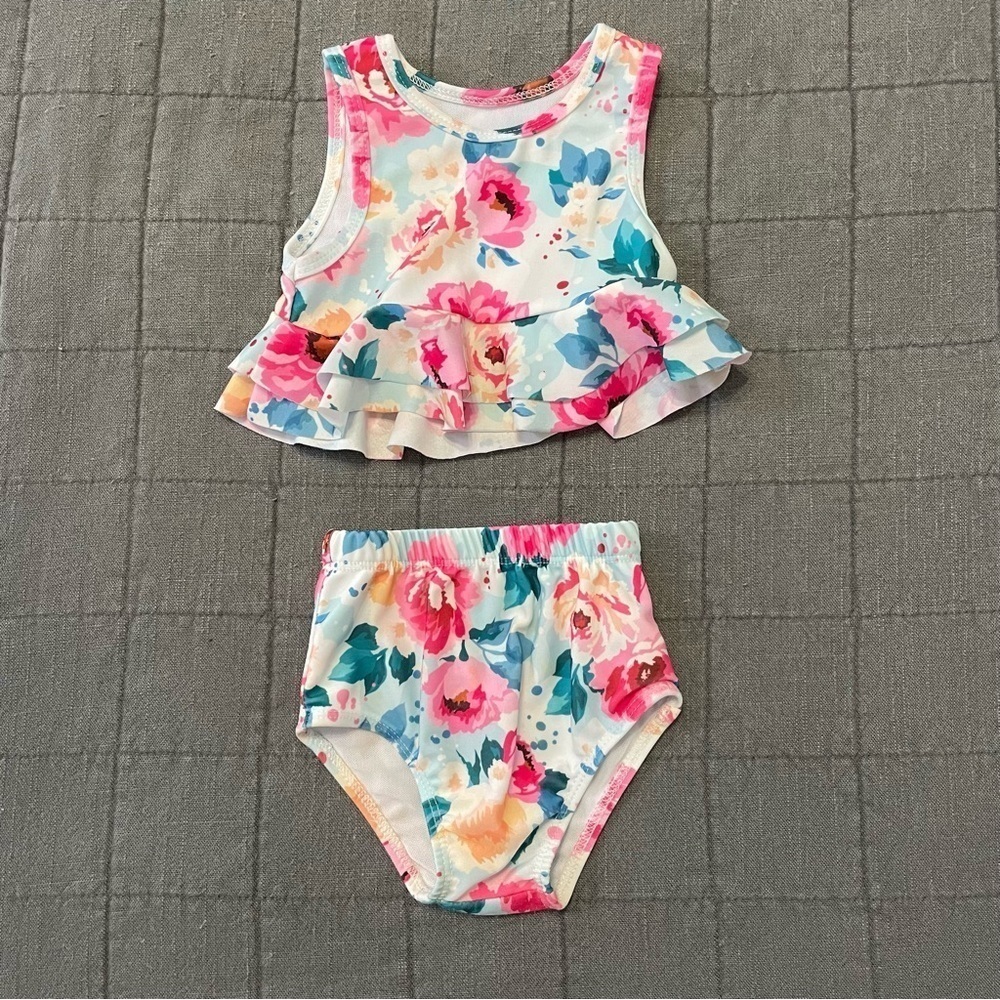 12-18 month swimsuit EUC​​​​​​​
